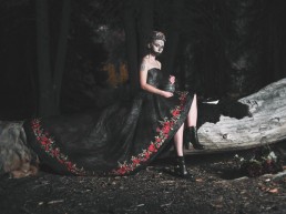 Kaitlyn Parry, Model posing with dress on tree, Utah model